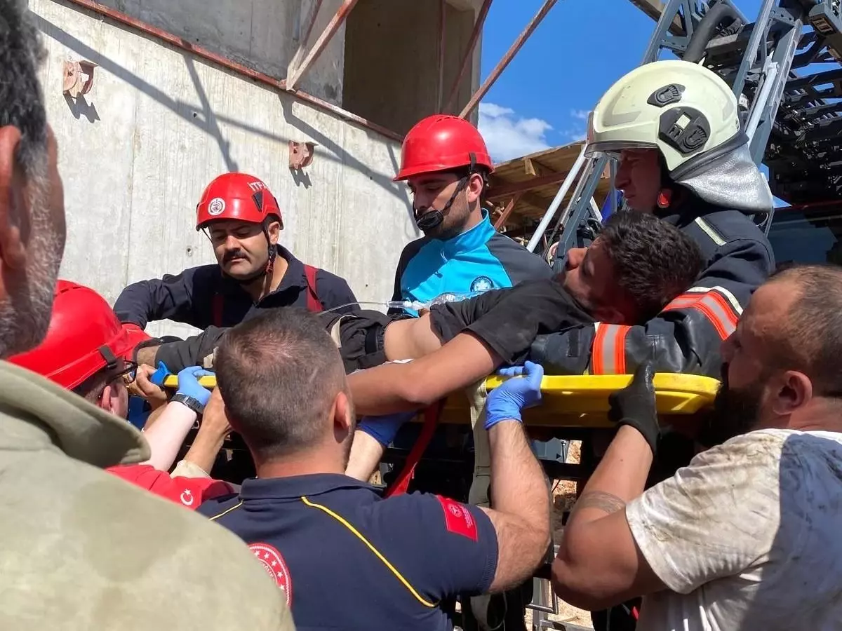 Malatya'da Vinç Operatörü Fenalaştı, Hastaneye Kaldırıldı