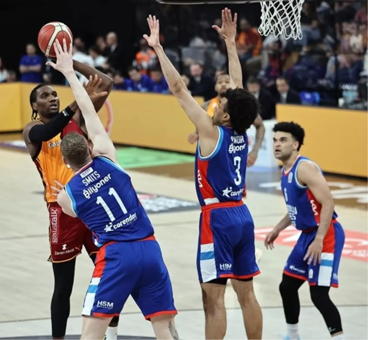 Anadolu Efes, Galatasaray'ı 87-53 ile Geçti