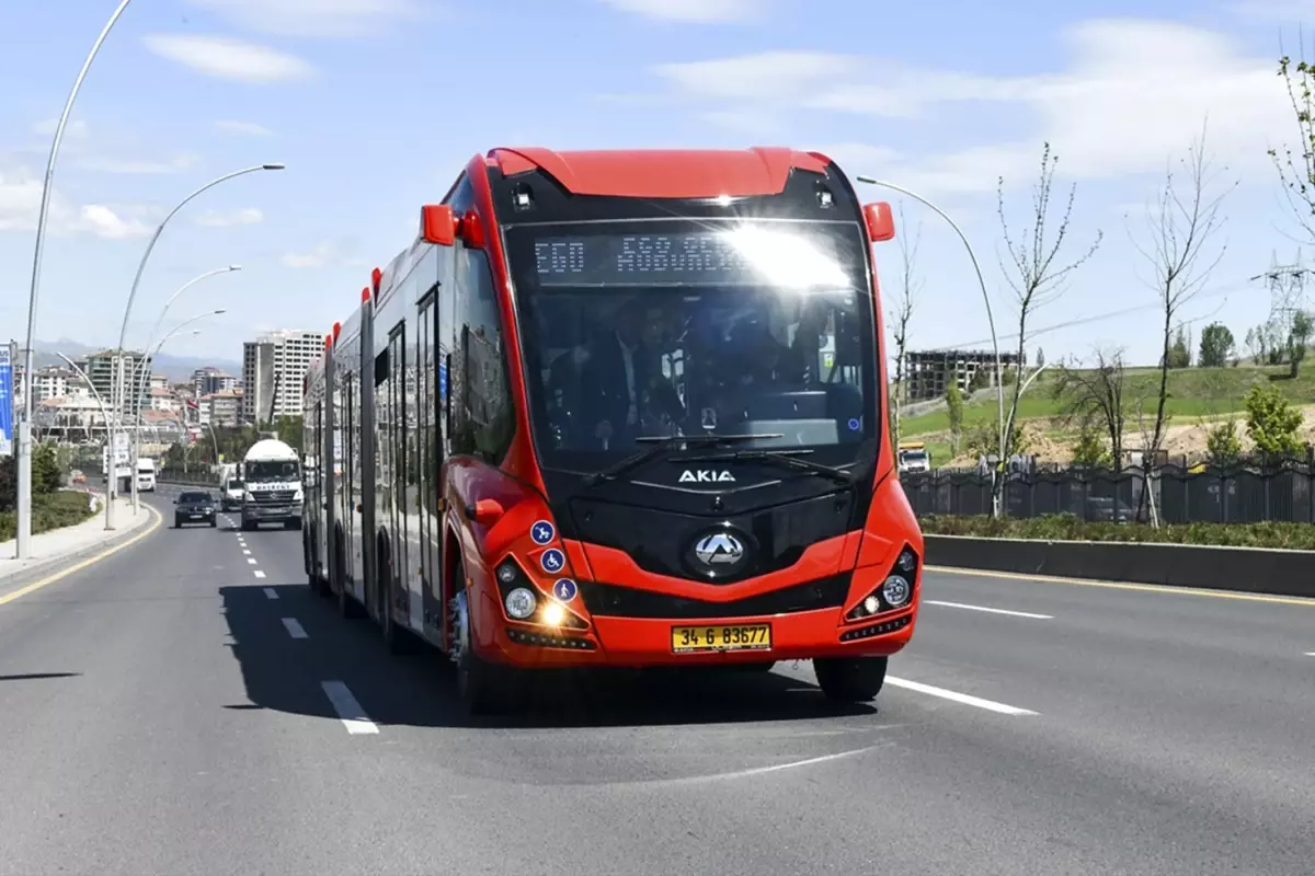 Ankara'da üç güzergaha metrobüs geliyor