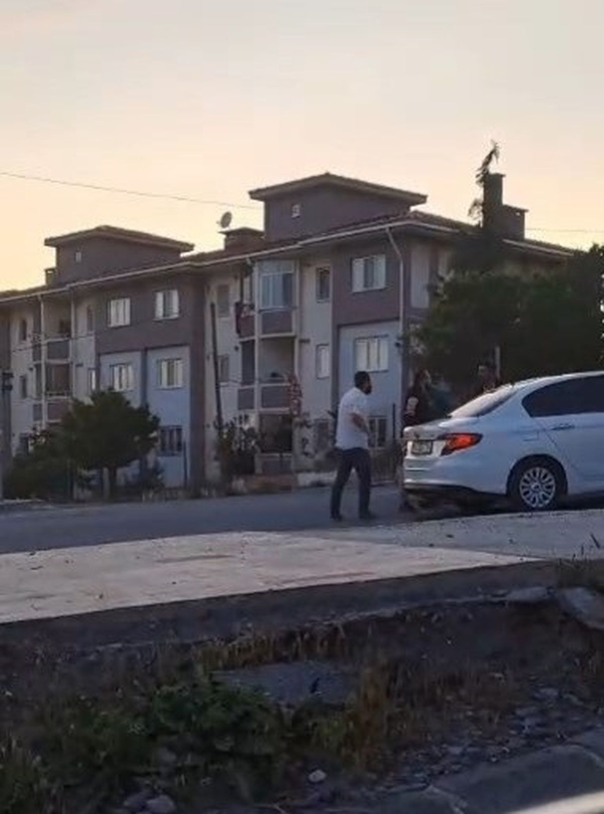 Arnavutköy'de Yol Verme Kavgası: İki Sürücü Kavga Etti