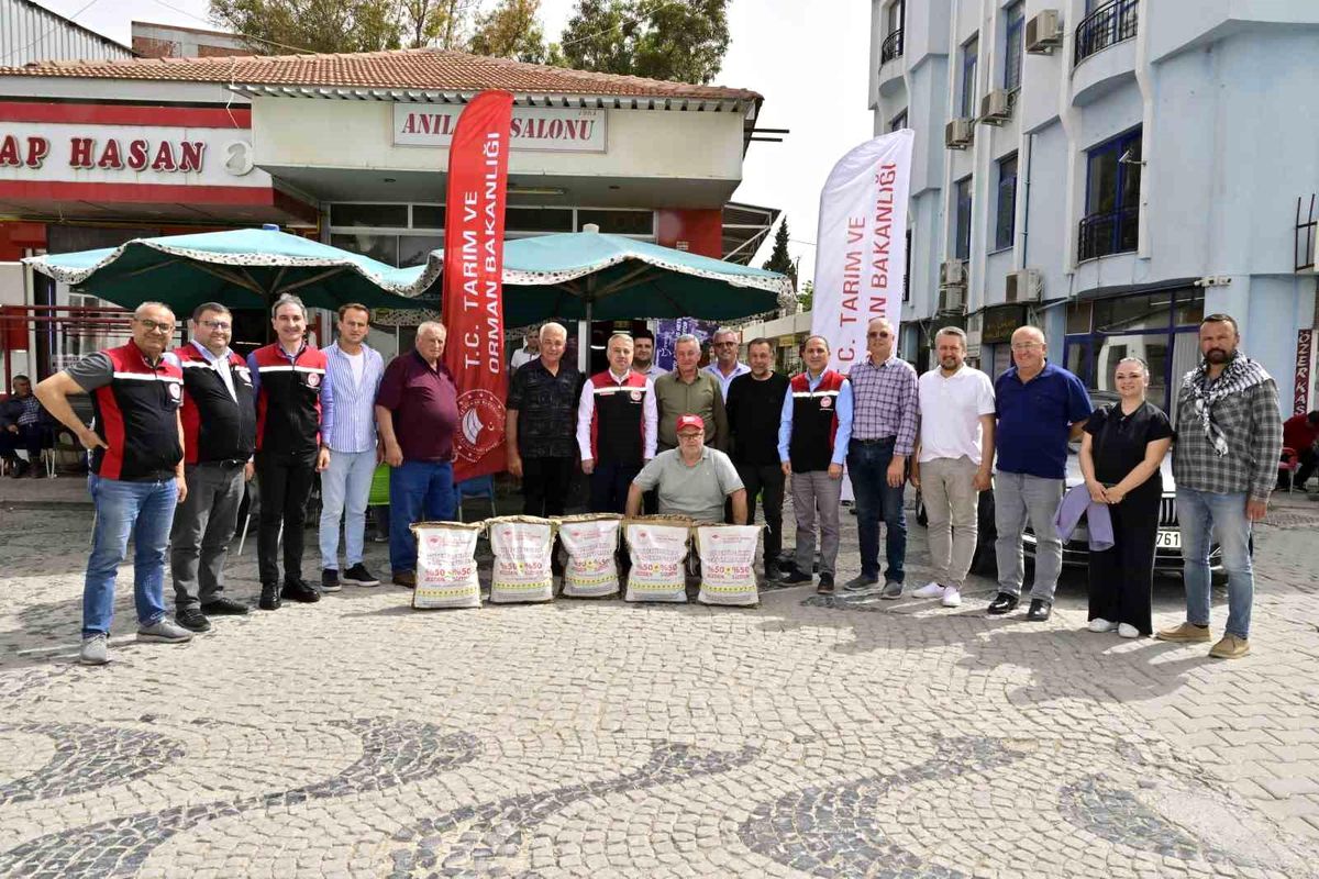 İzmir'de Ayçiçeği Üretimi Geliştirme Projesi Başlatıldı