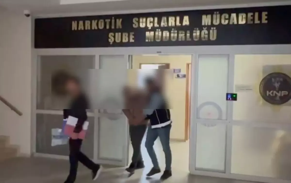 Kütahya'da Kamyonda 15 Kilo Esrar Ele Geçirildi