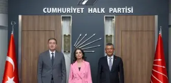 DEM Parti, CHP'yi ziyaret etti! Özgür Özel'den Bahçeli'nin 'komisyon' çağrısına destek