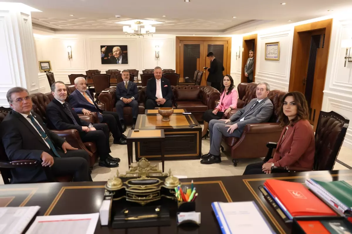 DEM Parti Heyetinden Yeniden Refah ve CHP'ye Ziyaret
