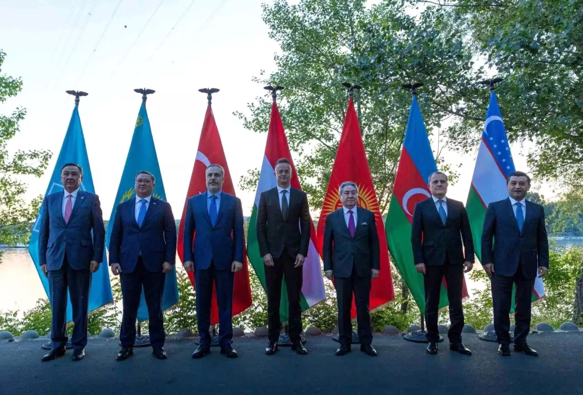 Dışişleri Bakanı Hakan Fidan, Budapeşte'de TDT Dışişleri Bakanları İle Bir Araya Geldi