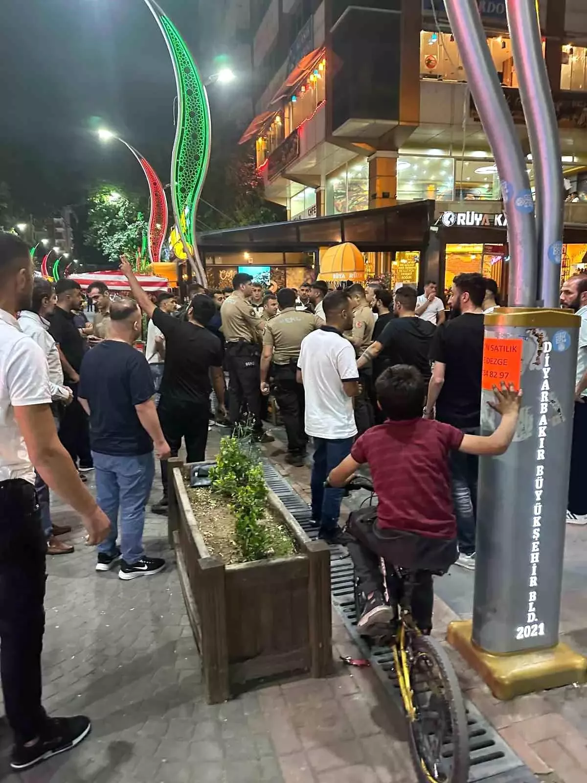 Diyarbakır'da Ehliyetsiz Motosiklet Kullanımı Nedeniyle Gerginlik
