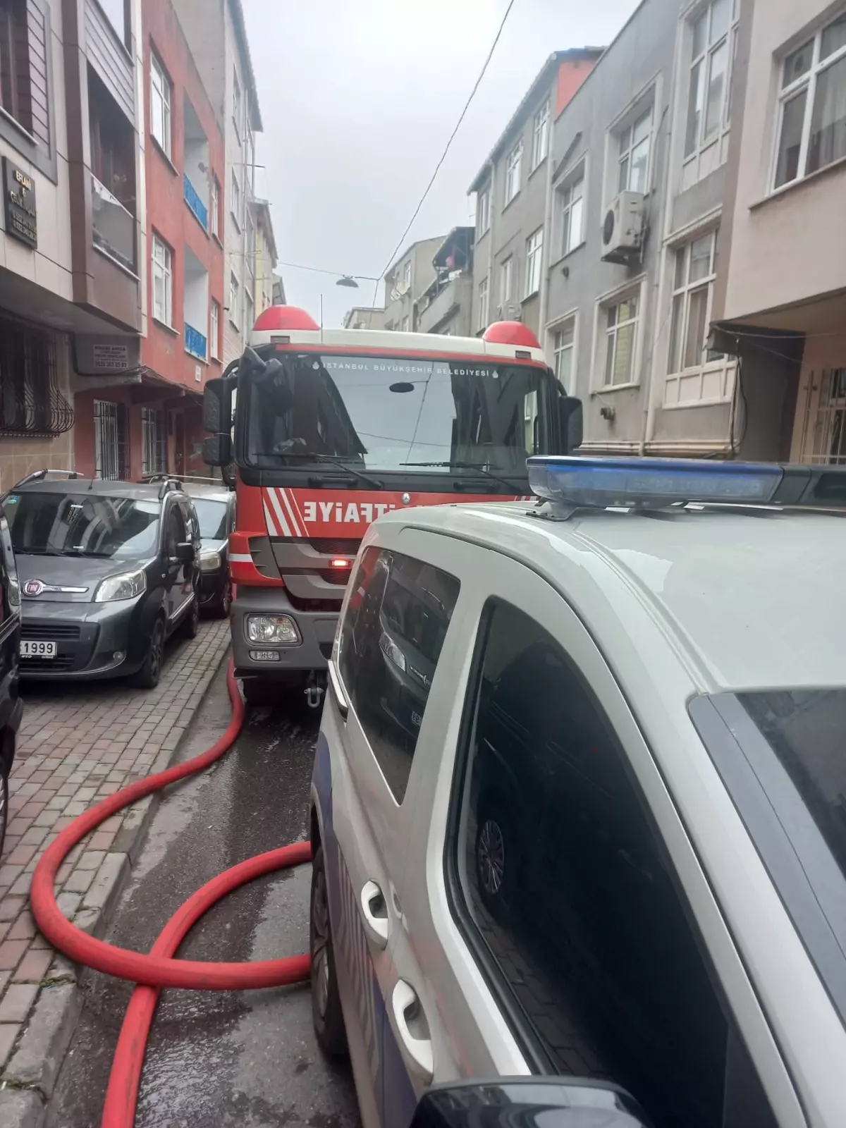 Esenler'de Uyuşturucu Operasyonu: Anne Oğlunu Koruma Çabasında
