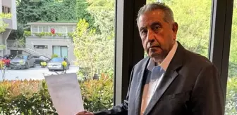 Fenerbahçe'de Başkan Adayı Mahmut Uslu, kongre için başlatılan kampanyada imza verdi