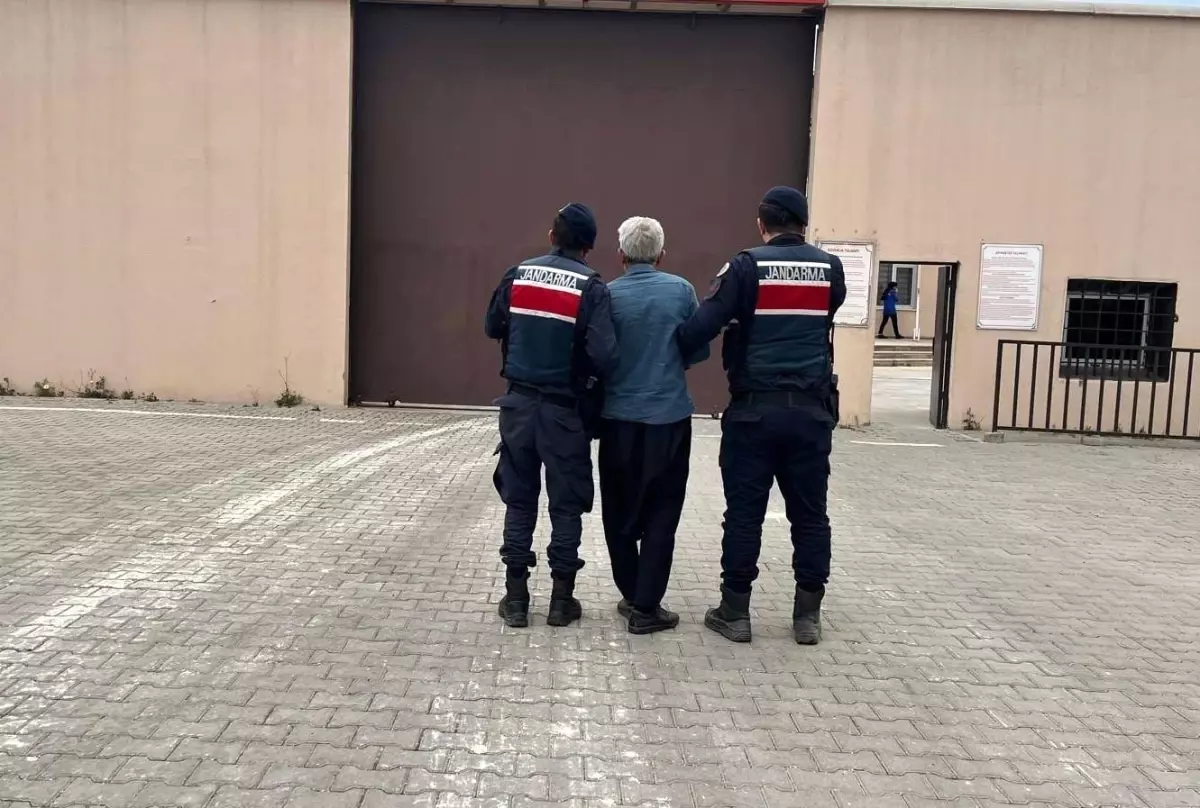 Düğünde Havaya Ateş Eden Şahıs Kuzenini Yaraladı, Tutuklandı