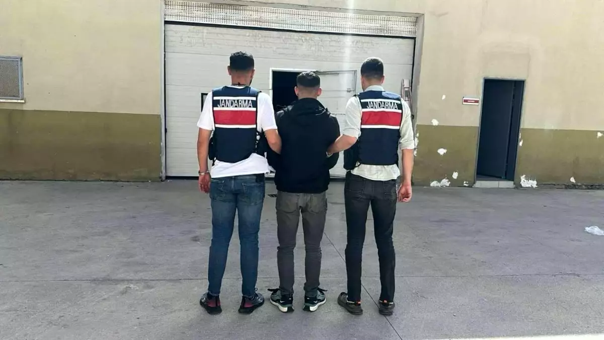 Hırsızlık ve Yaralama Suçlarından Aranan Şahıs Yakalandı