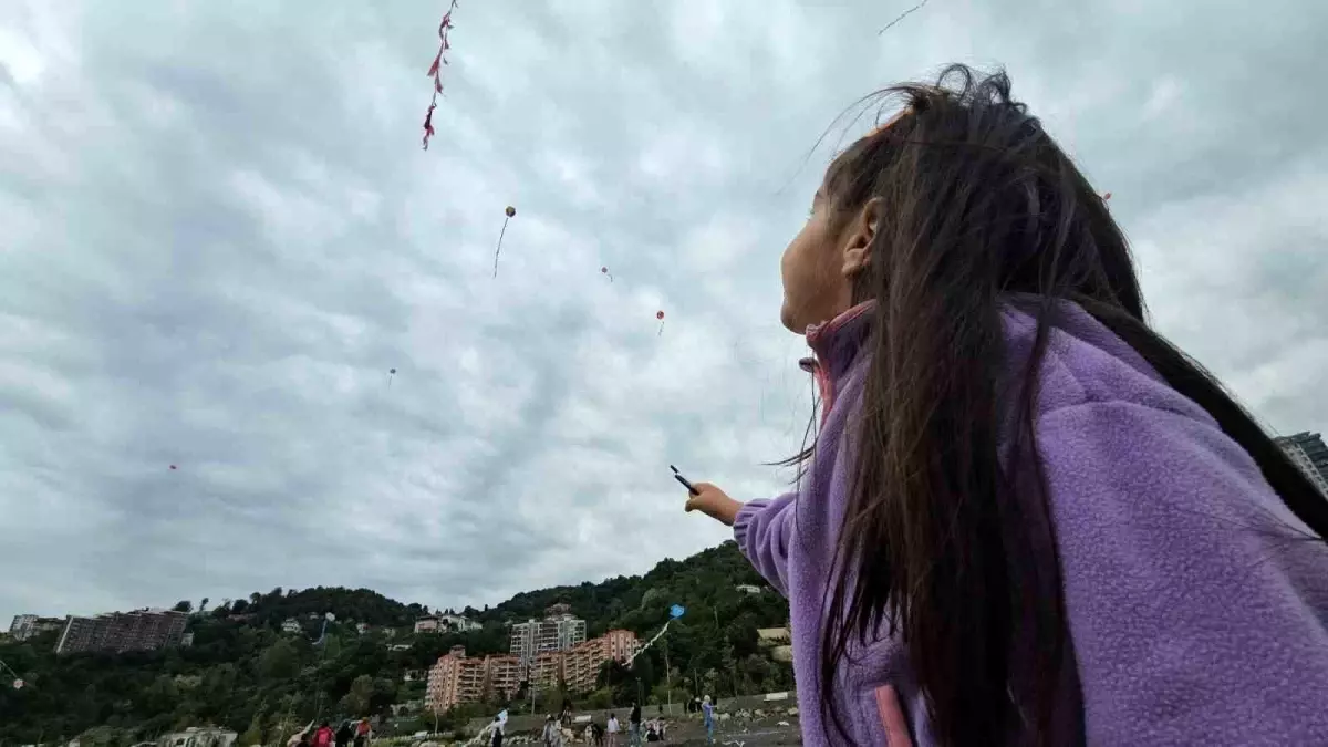 Zonguldak'ta Rengarenk Uçurtma Festivali Coşkusu