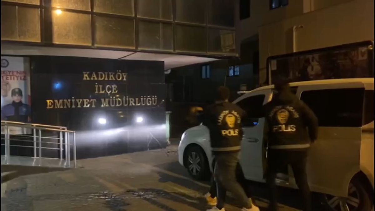 Kadıköy'de Galatasaray Taraftarına Silahlı Saldırı