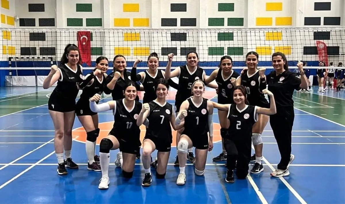 Kars KYK Voleybol Takımı Türkiye Şampiyonasında 5. Oldu