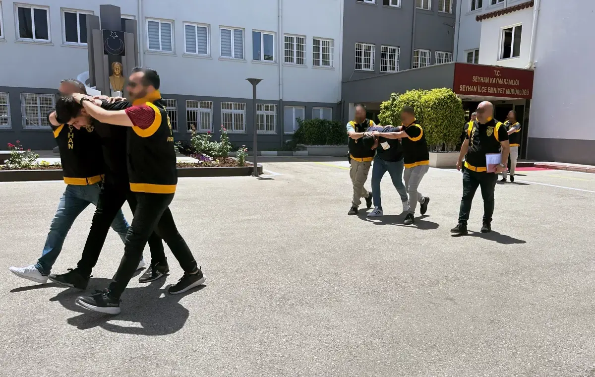 Eski Sevgilisinin İşten Çıkarılması İçin Kafe Sahibine Tehdit ve Silahlı Saldırı