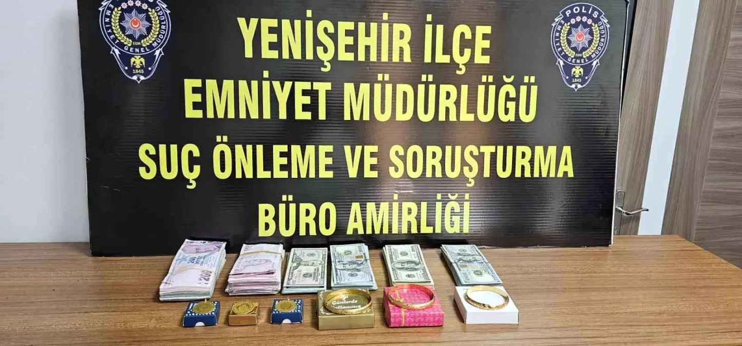 Kadın Hırsızlık Oyunuyla Eşinin Memlektine Gitmesini Engellemeye Çalıştı
