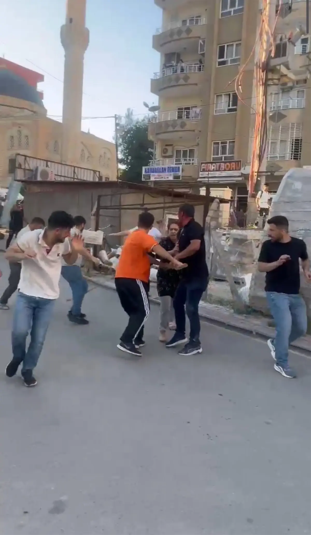 Kızıltepe'de Borç-Alacak Meselesi Yüzünden Kavga: 6 Yaralı