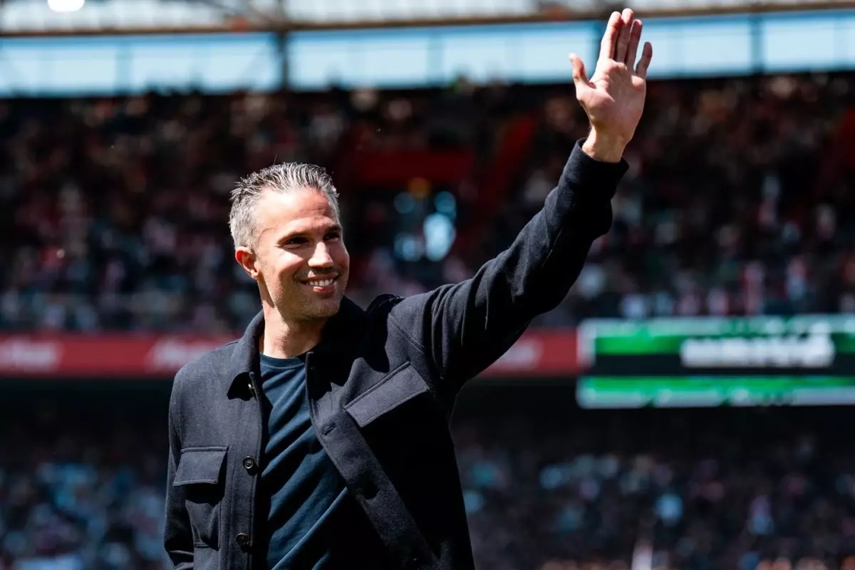 Robin van Persie Fenerbahçe'nin yıldız oyuncusunu istiyor