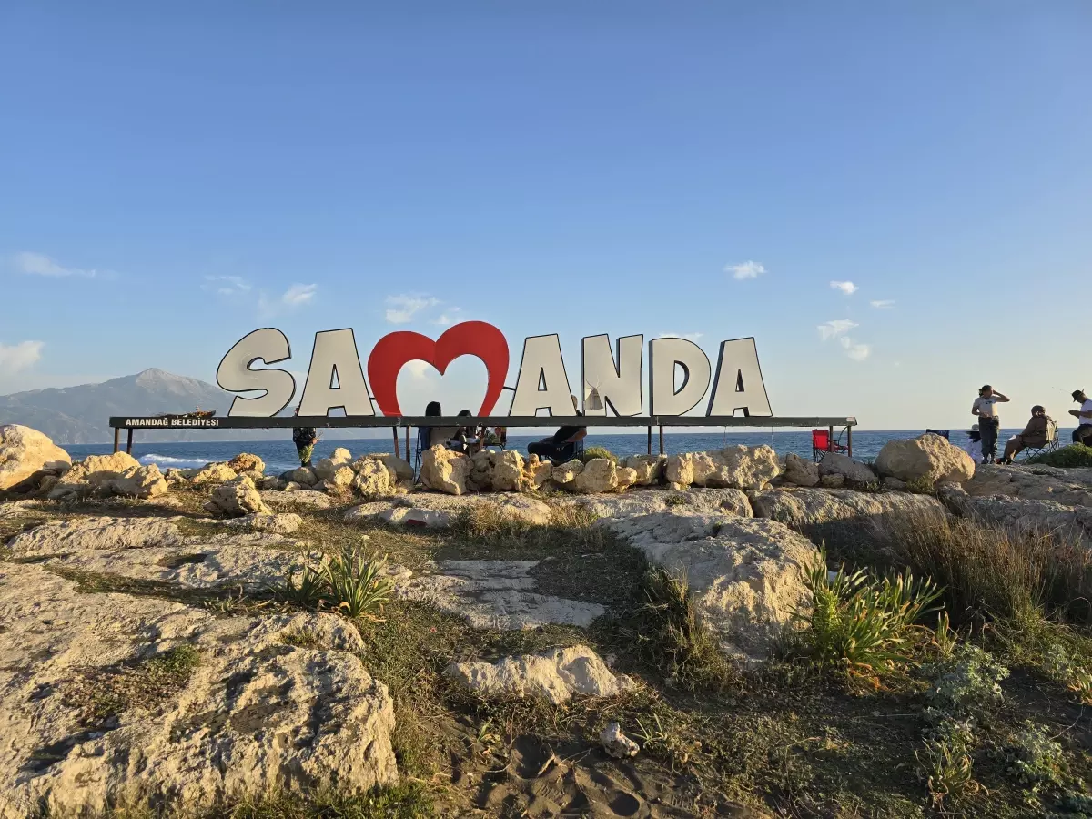 Samandağ'da 'Samandağ' Logosunun 'ğ' Harfi Çalındı