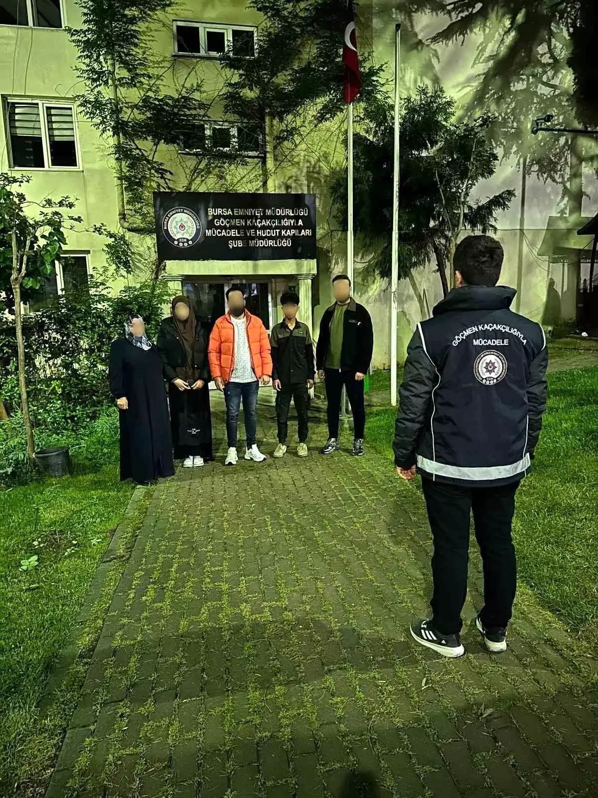 Bursa'da Yabancı Uyruklu Göçmenleri Taşıyan Organizatör Yakaladı