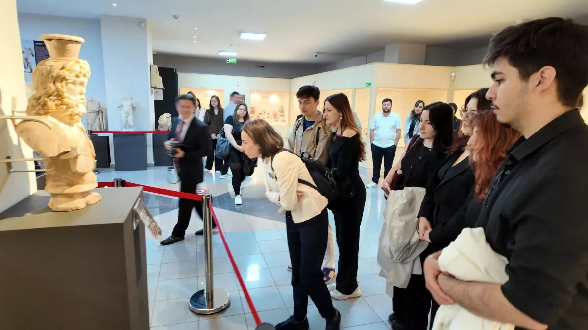 Bolu'da Zeus Helios-Serapis Büstü Sergilendi