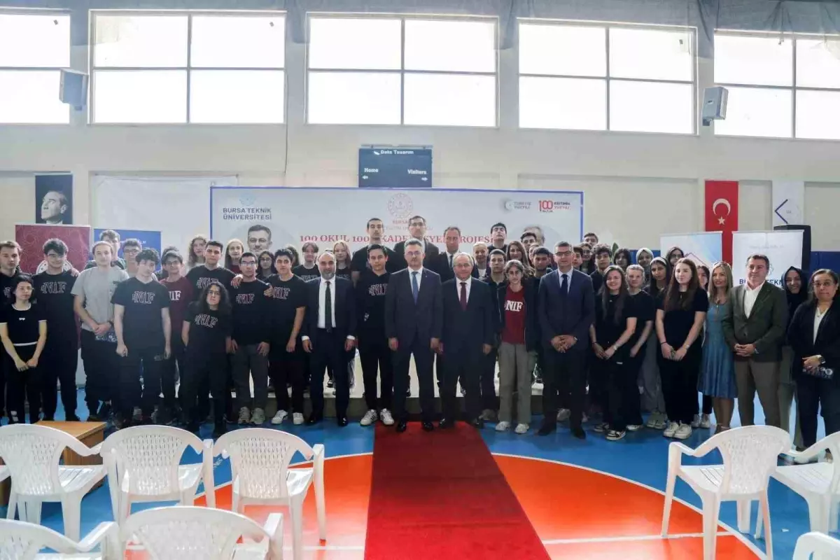 '100 Okul 100 Akademisyen Projesi'nin ilki gerçekleşti