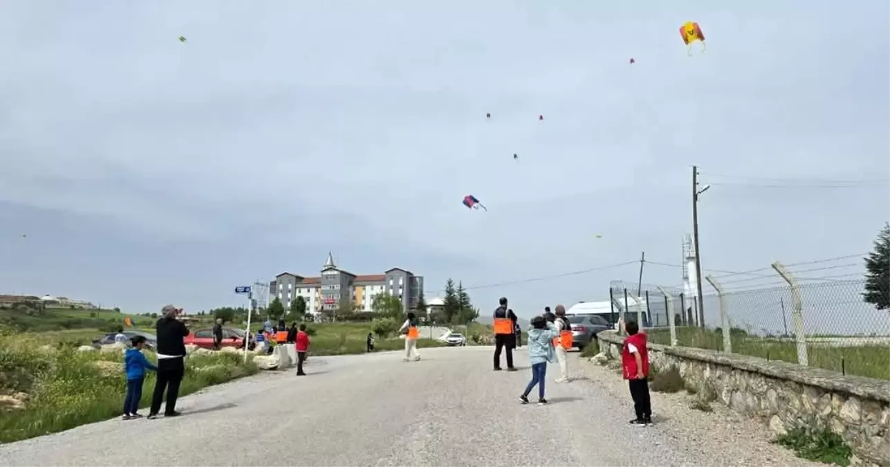 Çorum'da AFAD Gönüllüleri ile Uçurtma Şenliği