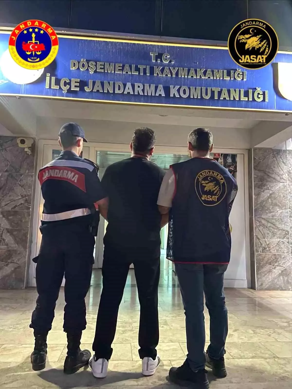 15 Yıl Hapis Cezası Olan Firari Hükümlü Antalya'da Yakalandı