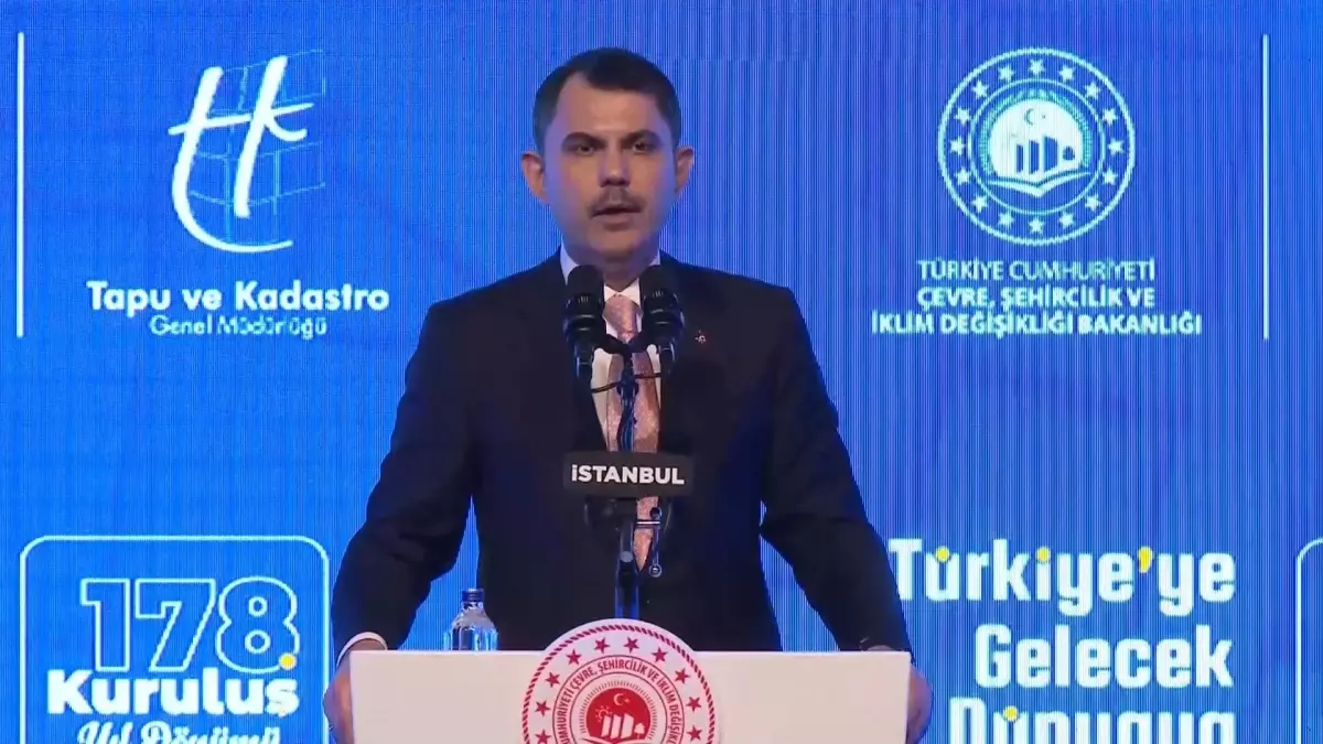 Kütahya'da Hafif Ticari Araç Kamyona Çarptı: 5 Yaralı