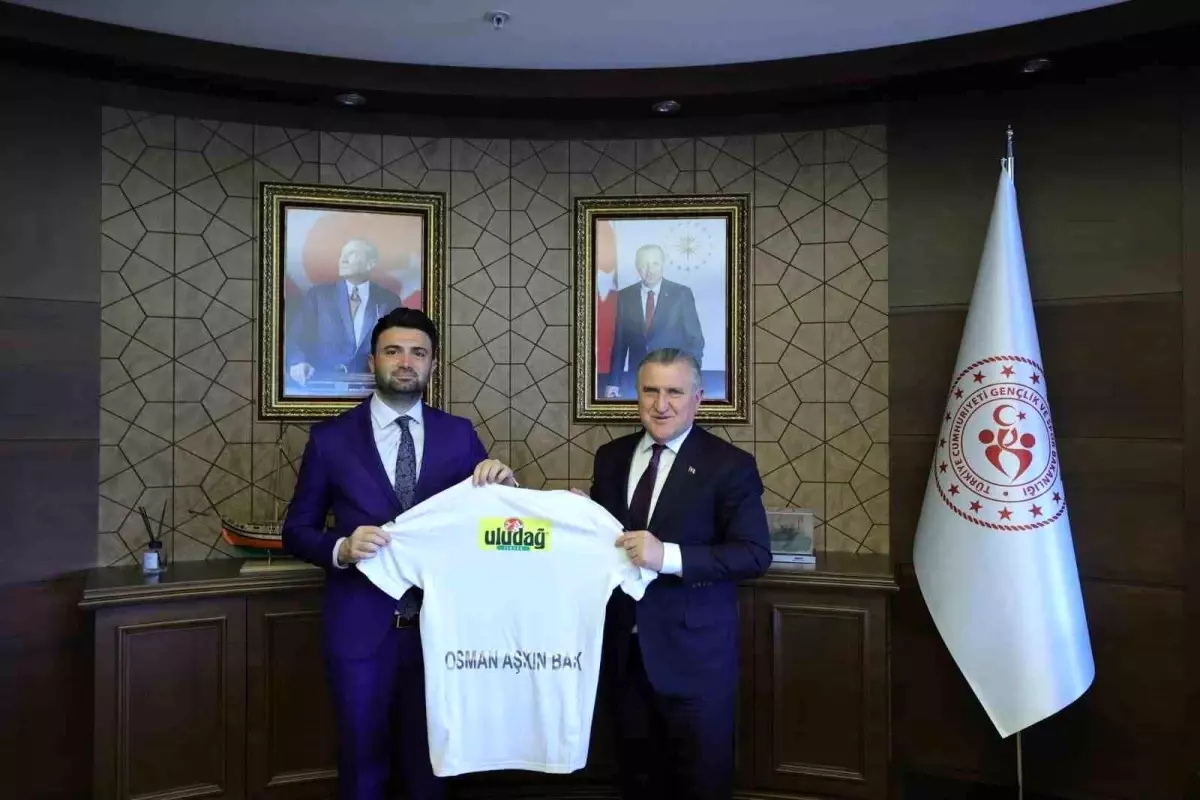 Bursaspor Başkanı Enes Çelik, Altyapı Destekleri İçin Bakan Bak'ı Ziyaret Etti