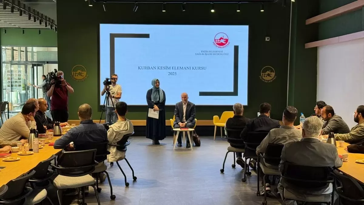 Fatih'te Sertifikalı Kurban Kesim Elemanı Eğitimi Başladı