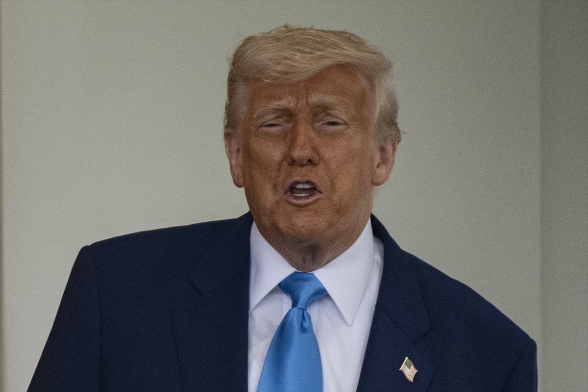 Gazetecinin sorusu Trump'ı küplere bindirdi: Defol git