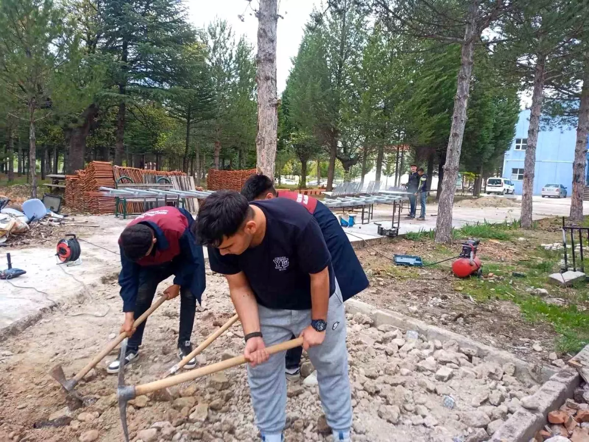 Yunus Emre MTAL, Eğitim ve Üretimde Örnek Bir Model Sergiliyor