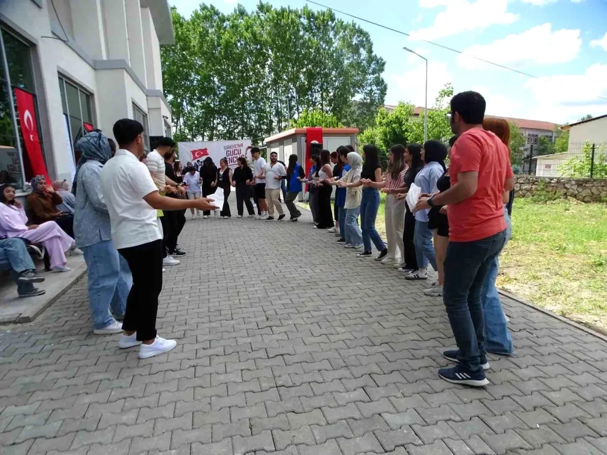 Hisarcık'ta Gençlik Haftası Etkinliği Düzenlendi