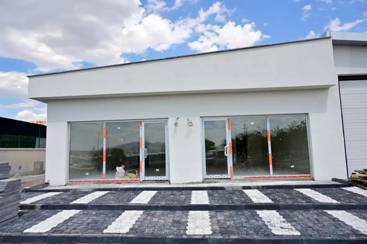 Kayseri OSB'de İki Yeni Eczane Hizmete Girmeye Hazırlanıyor