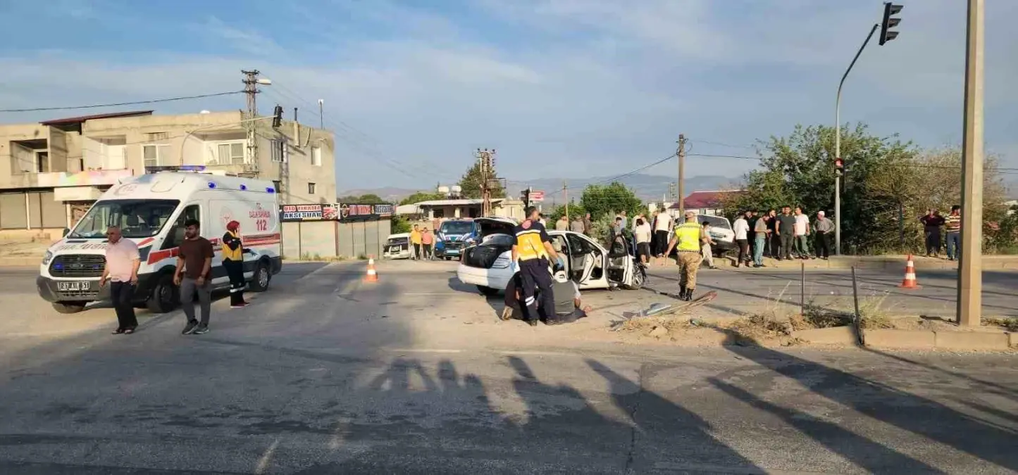 Hatay'da 'Kaza Kavşağı' Sorunu: Vatandaşlar Çözüm İstiyor