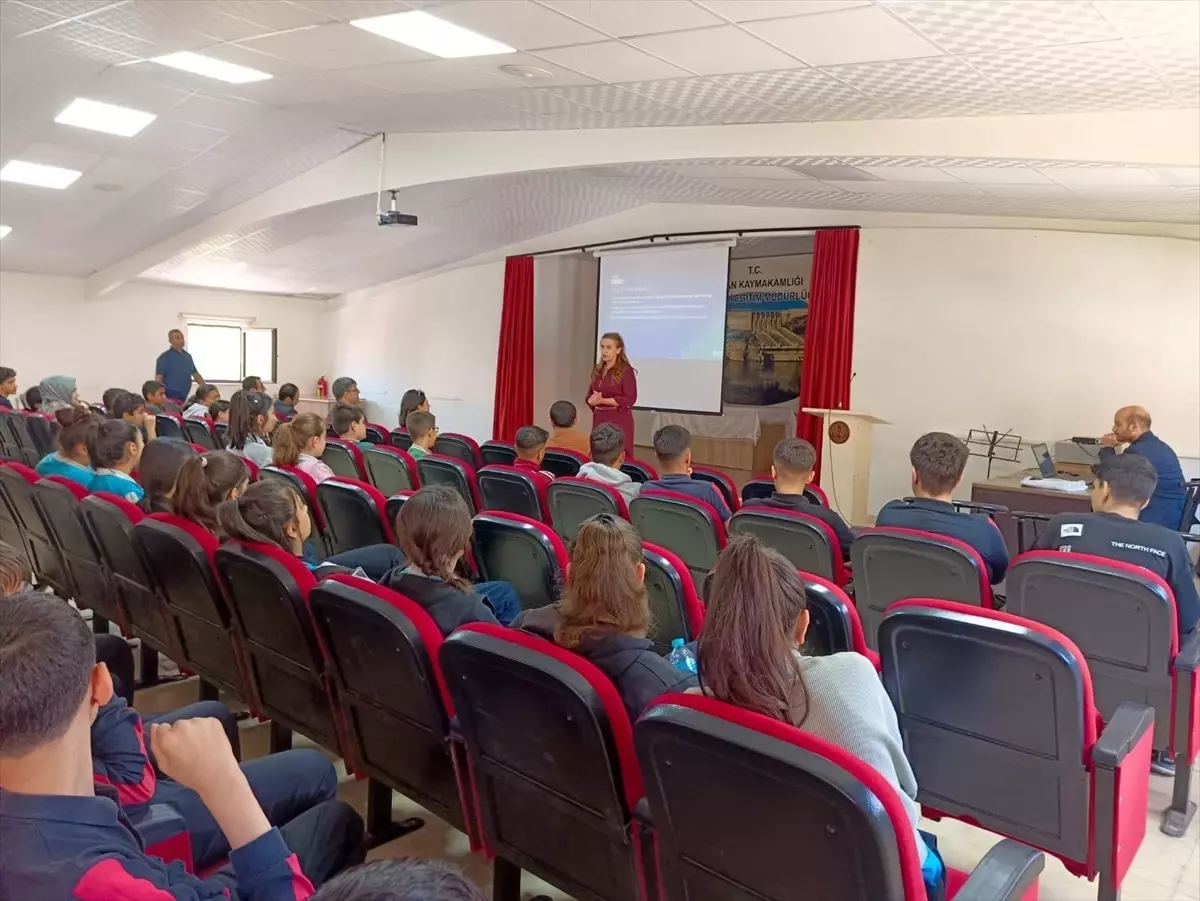 Keban'da Siber Güvenlik Söyleşisi Düzenlendi