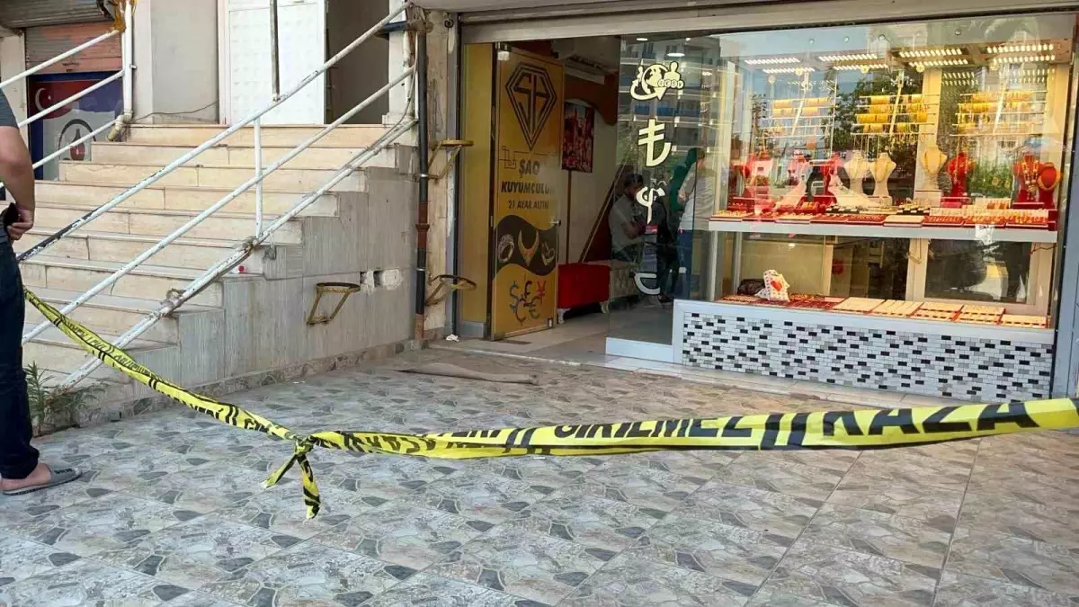 Hatay'da Kuyumcuya Silahlı Saldırı: Bir Kişi Hayatını Kaybetti