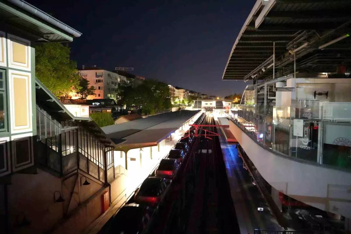 Marmaray Gece Saatlerinde Lojistik Hattı Oluyor