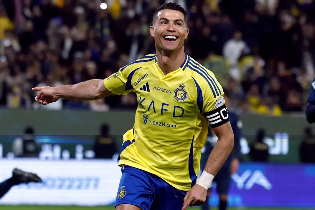 Messi ile rakip olabilir! Futbol dünyasını şoke edecek Ronaldo bombası