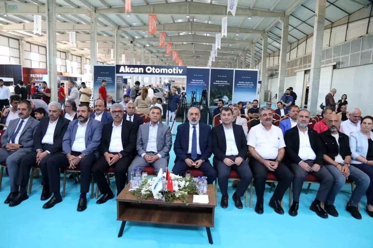 Diyarbakır'da Mezopotamya Otomobil ve Mobilite Fuarı Açıldı