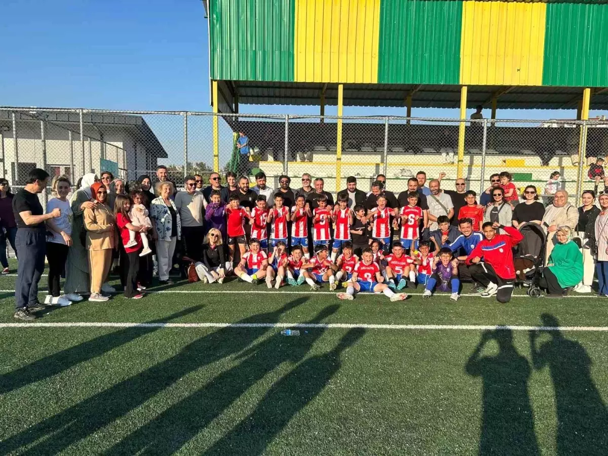 Darıca Kalespor U11 Takımı Şampiyonluğunu İlan Etti