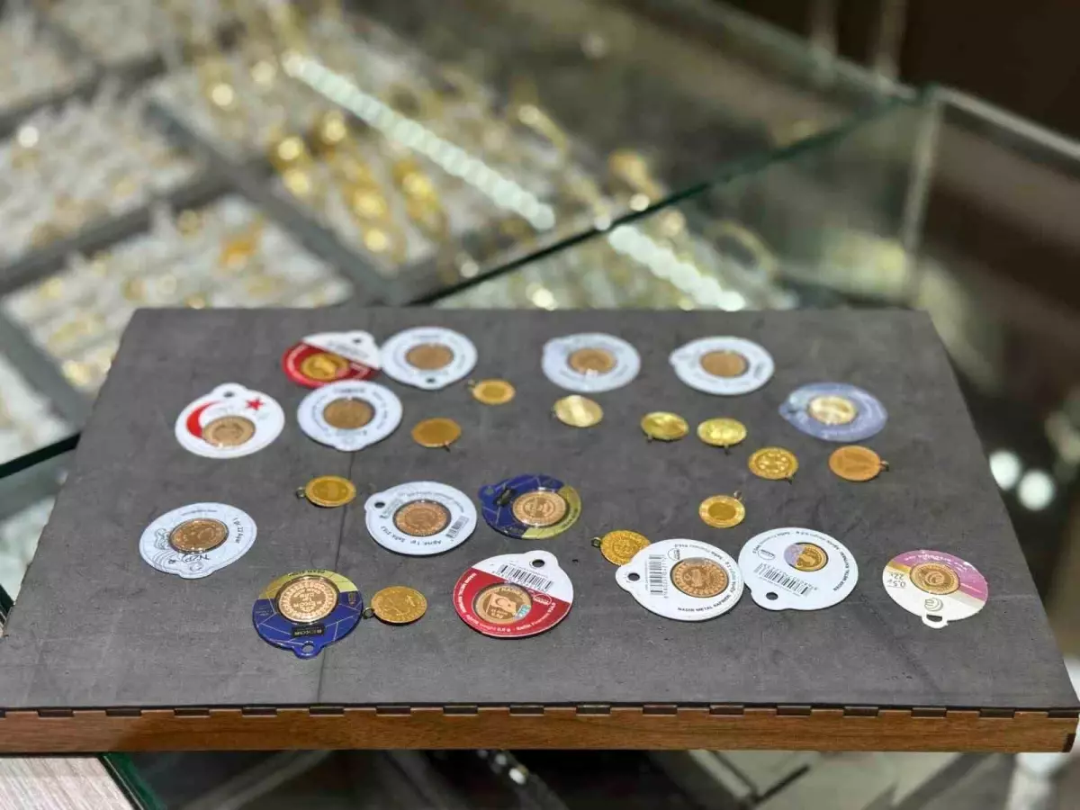 Kuyumcular 22 Ayar Gram Altın İle İlgili Söylentilere Yanıt Verdi