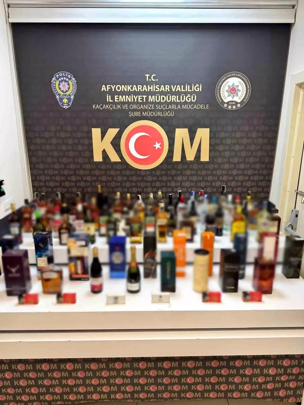 Afyonkarahisar'da Kaçak Alkollü İçecek Operasyonu: 72 Şişe Ele Geçirildi