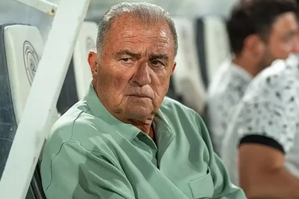 Takımı 2-0 geriye düşen Fatih Terim kulübede çıldırdı