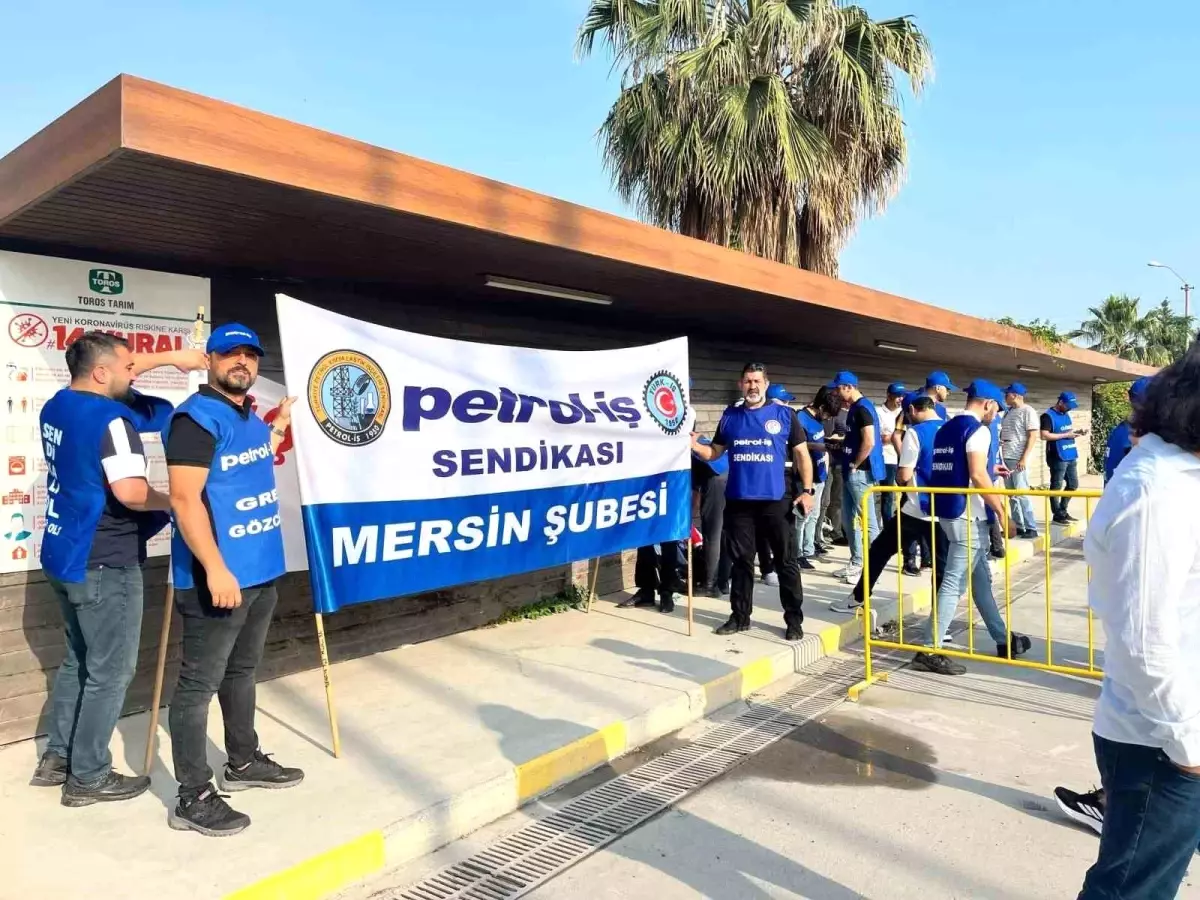 Mersin'de Toros Tarım İşçileri Greve Gitti