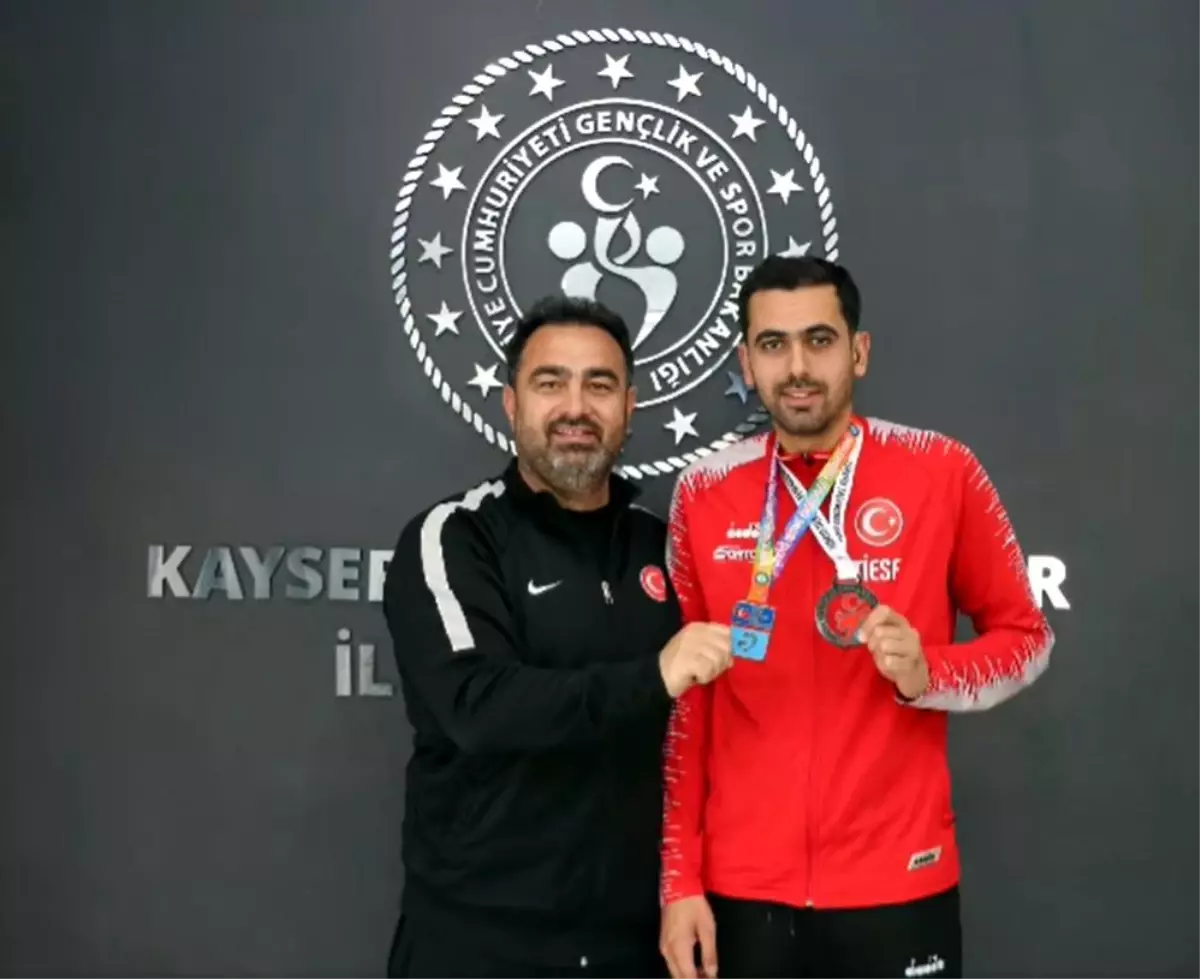Yasin Çimen İşitme Engelliler Olimpiyat Oyunları İçin Milli Takım Kampına Davet edildi