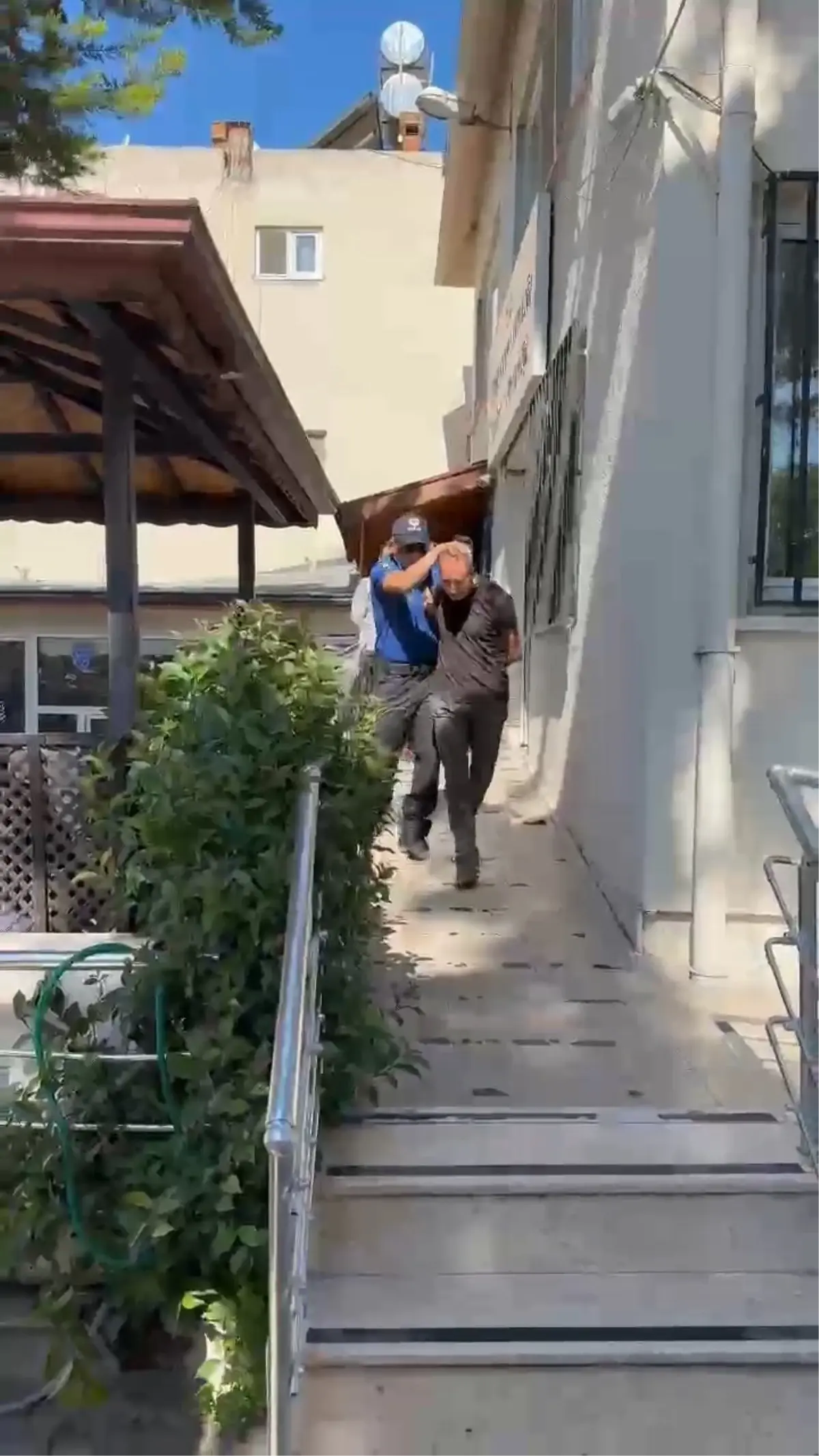 Uyuşturucu Ticaretinden Aranan Şüpheli İznik'te Yakalandı