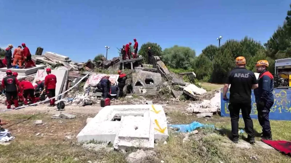 Kocaeli'de 7.2 Şiddetinde Deprem Tatbikatı Gerçekleştirildi