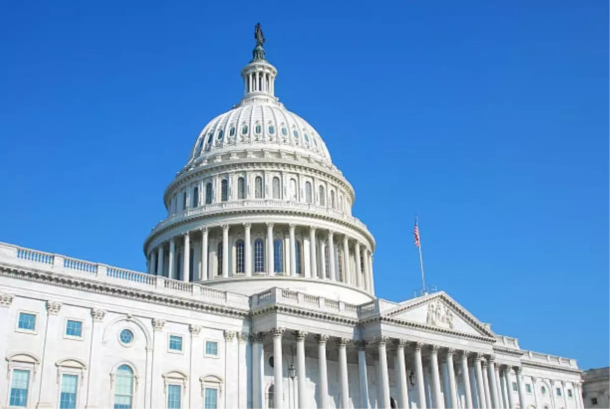 ABD Senatosu, Schumer'ın Uçak Tasarısını Reddetti