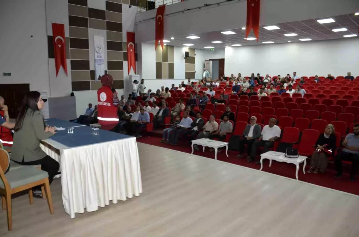 Besni'de 'Sanal kumar bağımlılığı ile mücadele' eğitimi gerçekleştirildi